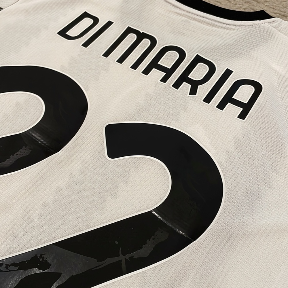 Adidas Angel Di Maria Juventus 2022/23 Home Jersey Men size L brand new with tag - Picture 9 of 9